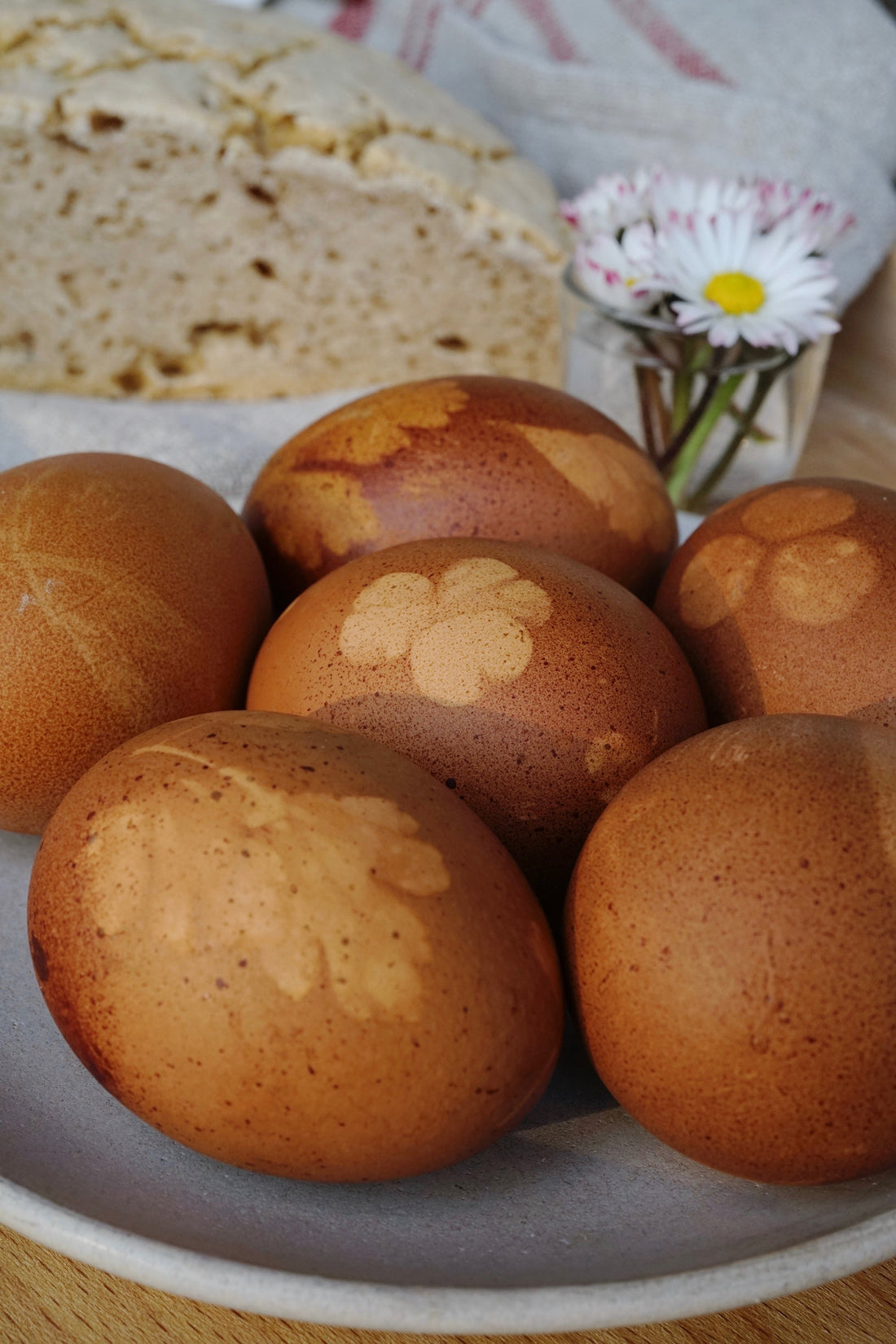 Decorating Easter eggs