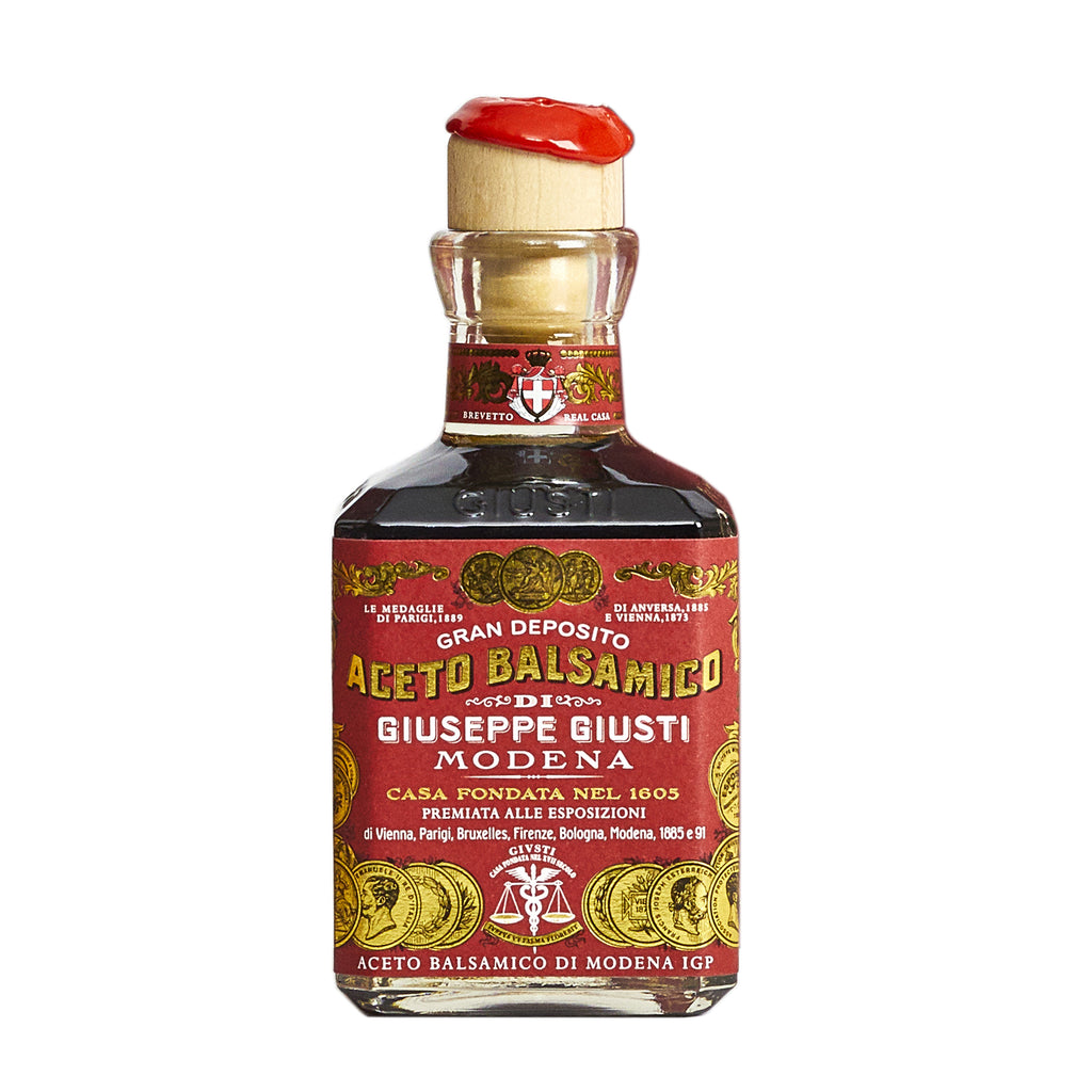 Gran Deposito Aceto Balsamico Di Giuseppe Giusti Modena