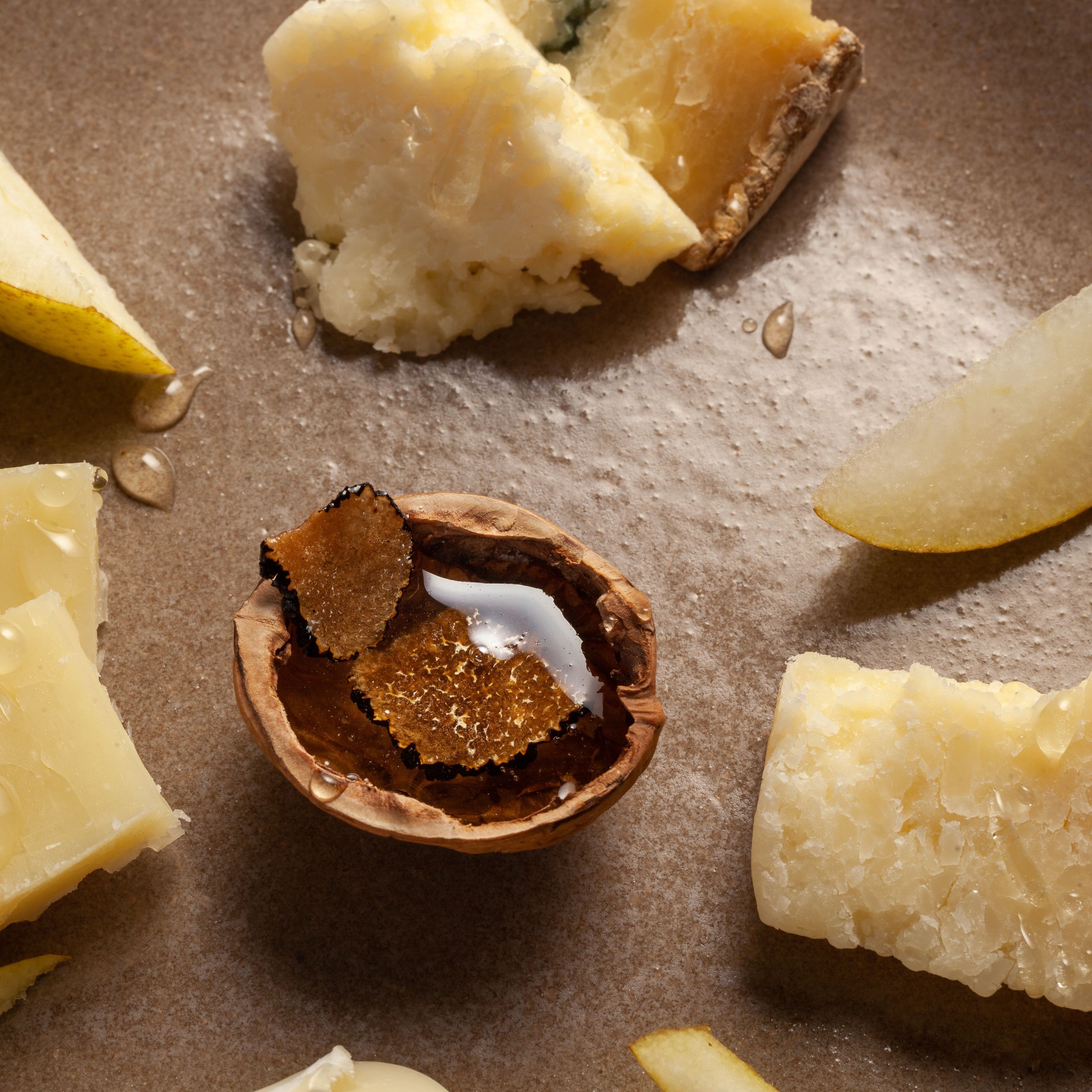 Ori Di Langa Black Summer Truffle Honey - cheese and apples