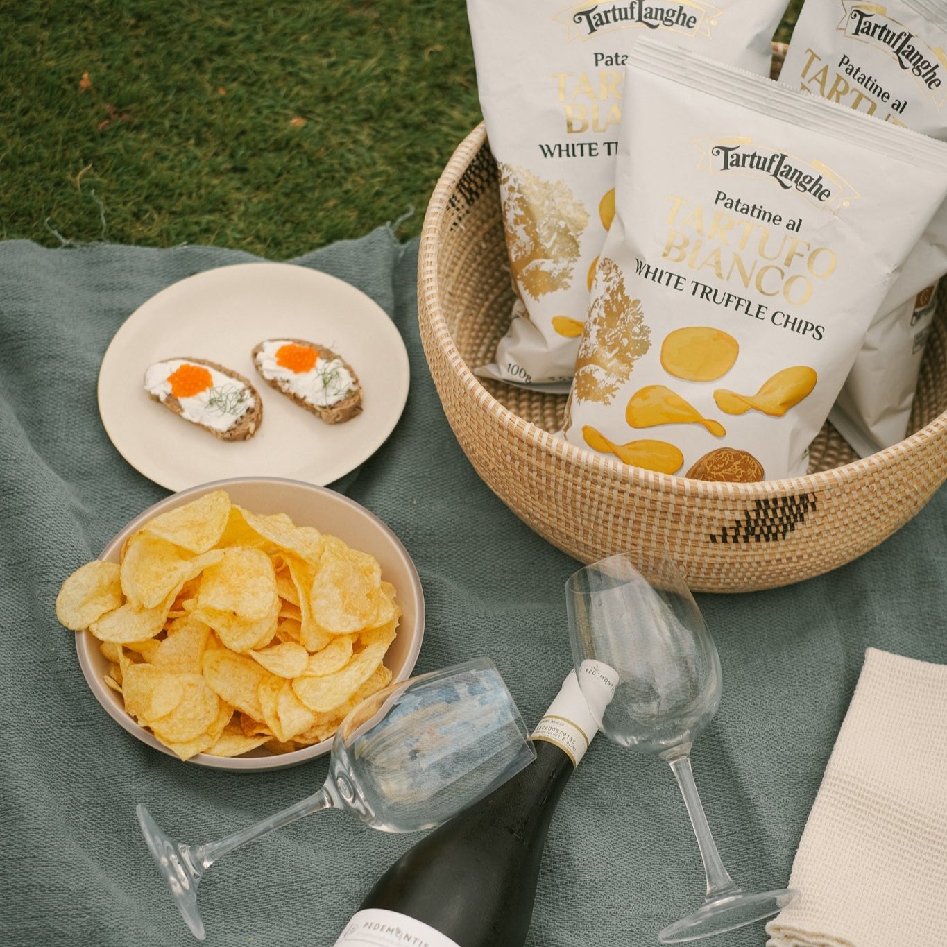White Truffle Chips 3.53 oz - TARTUFLANGHE USA