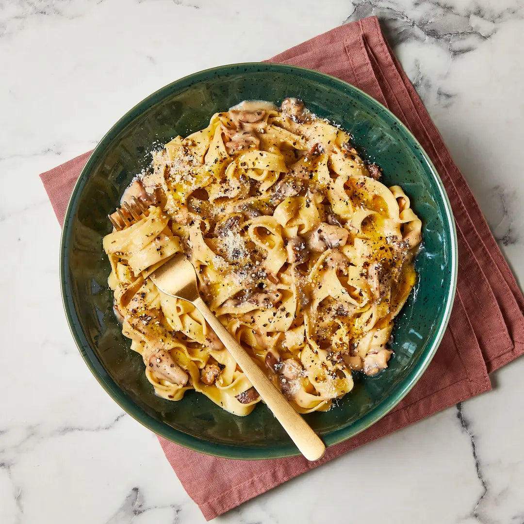 Truffle Cacio e Pepe sauce Rome tarditional Italian recipe Tartuflanghe