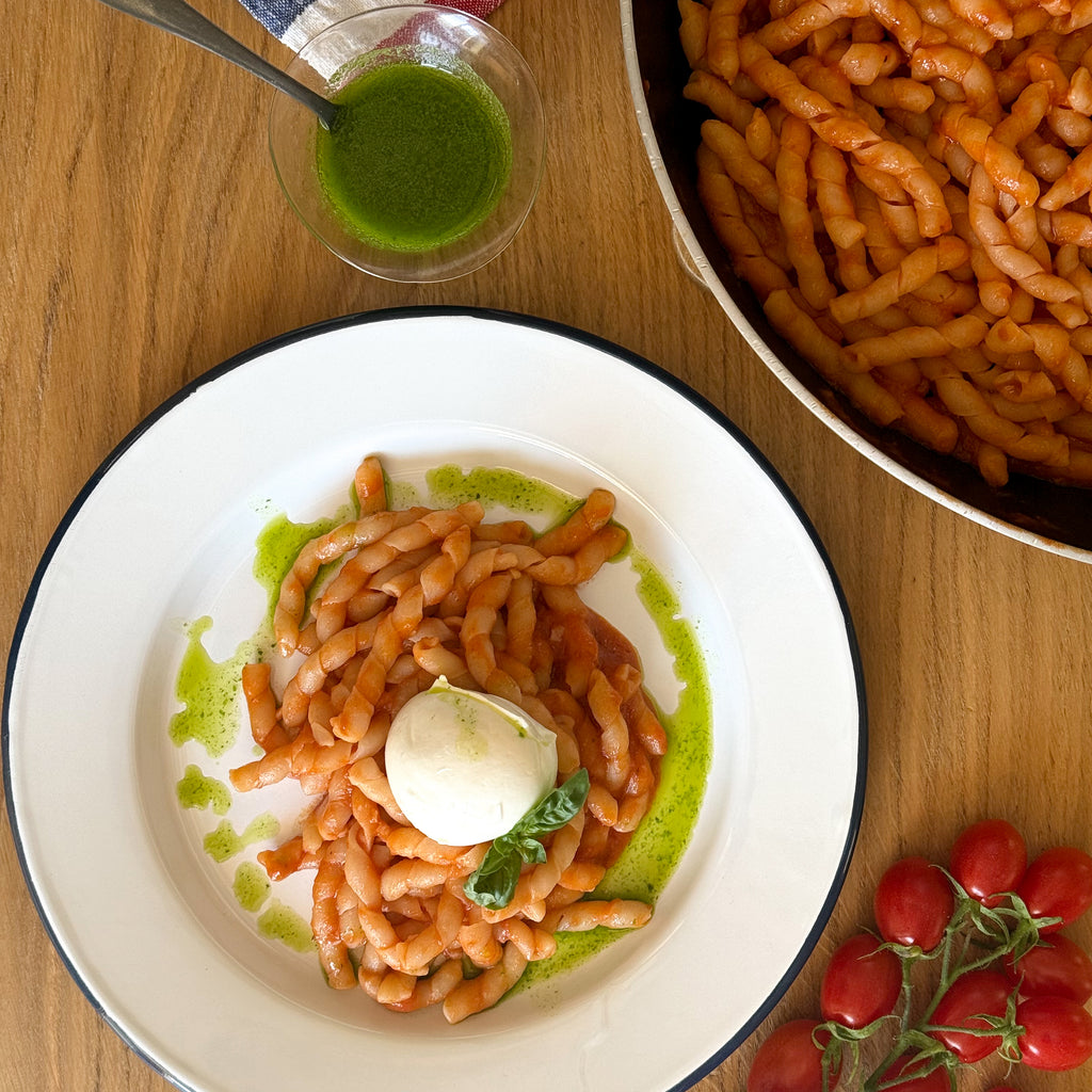 Tomato basil oil and creamy burrata pasta video recipe