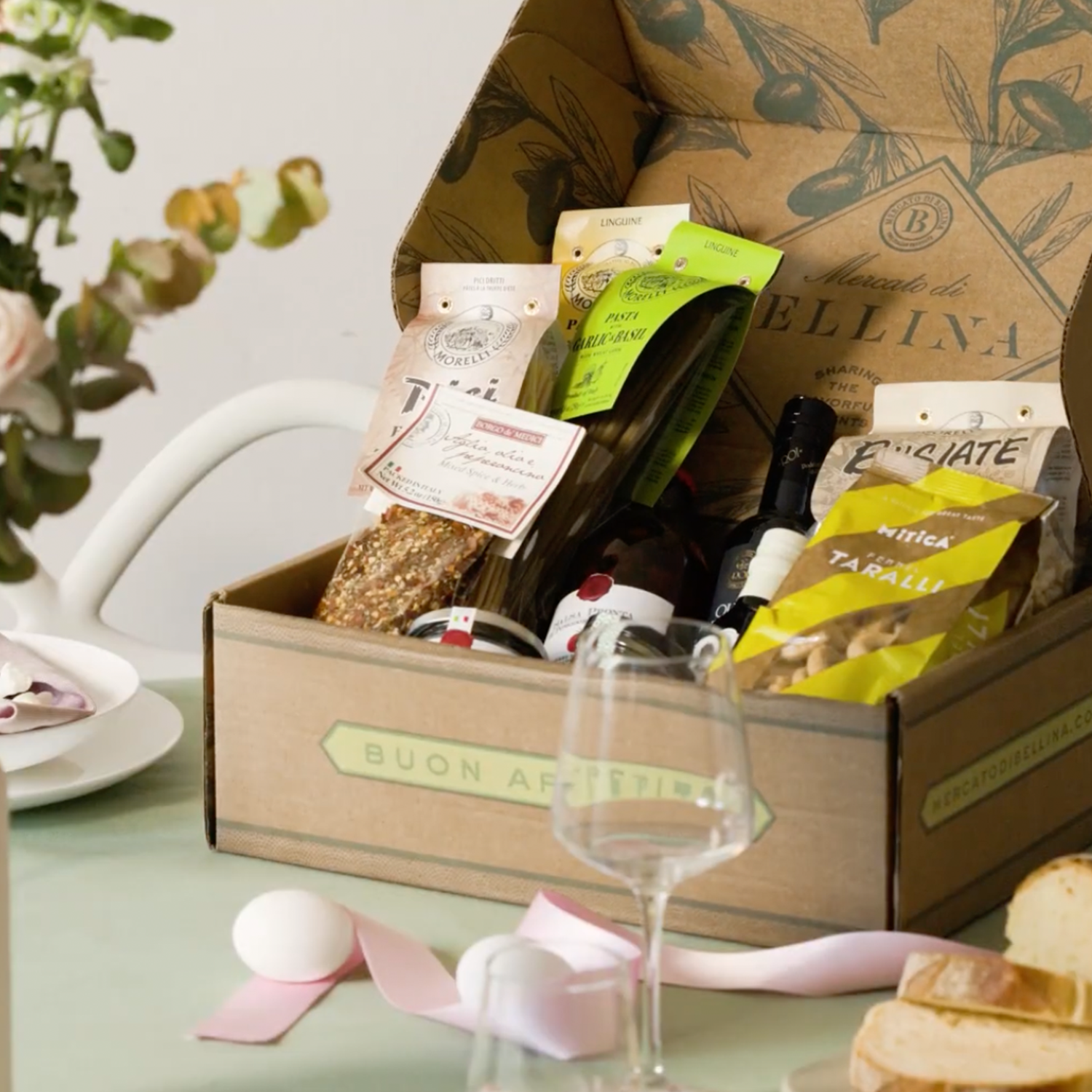 Italy’s Finest Artisanal Gift Basket Busiate Linguine Pasta Extra Virgin Olive oil Green pesto sauce ROI Olive oil